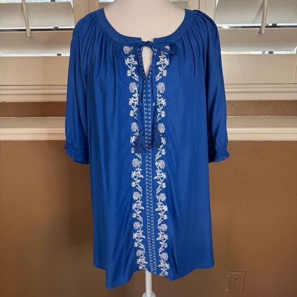 Lane Bryant Women's 22/24 Smock Sleeve Embroidered Tunic Top Blue White Beachy - Picture 1 of 8